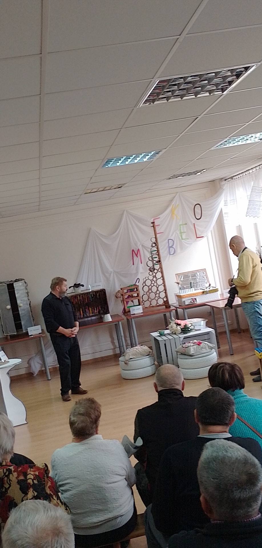 przedstawienie dzieła