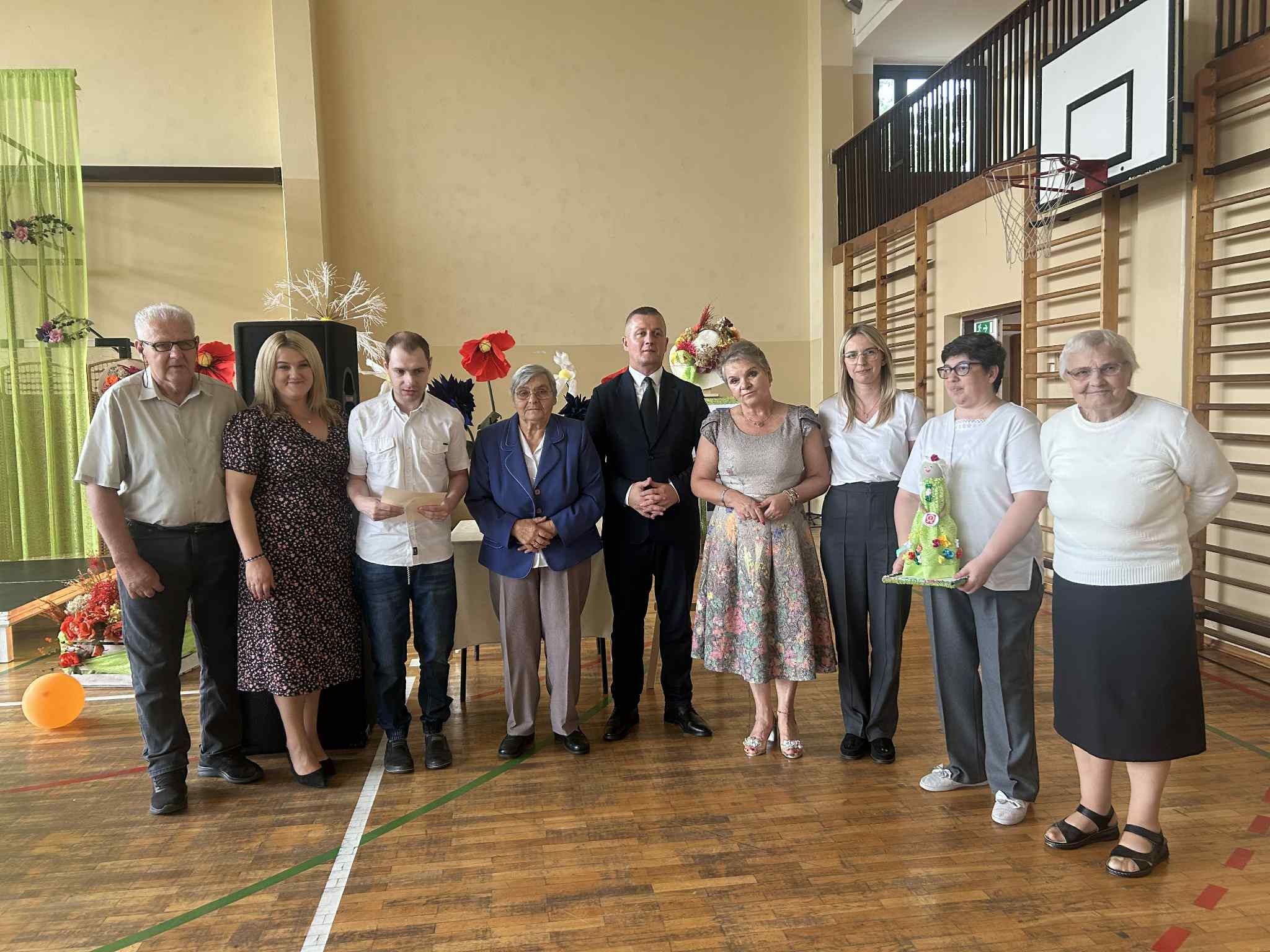 Kadra z&nbsp;podopiecznymi 