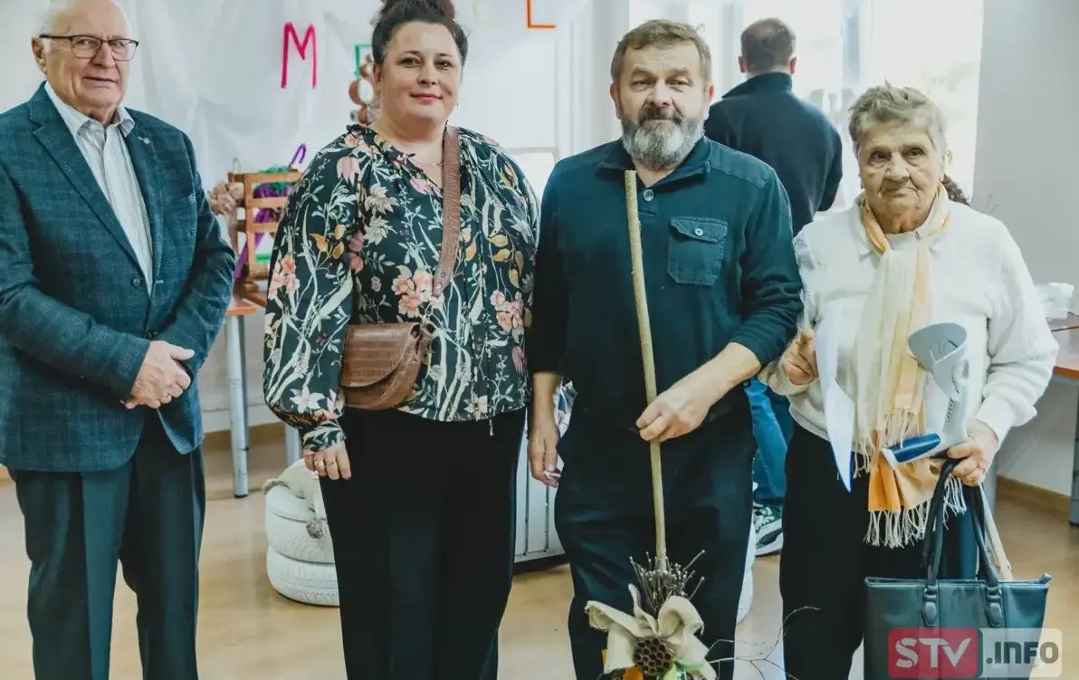 Zdjęcie do  "Eko-Mebel- drugie życie odpad&oacute;w" -konkurs zorganizowany przez ŚDS Kleczan&oacute;w