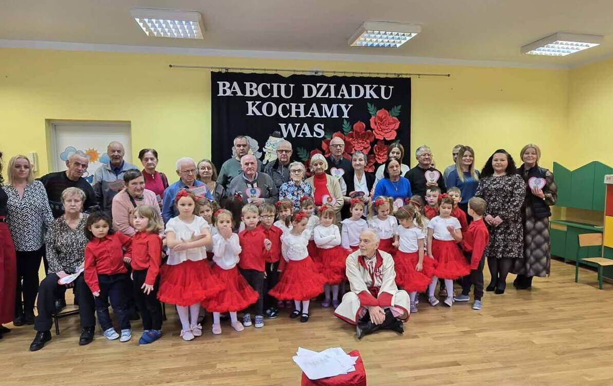 Zdjęcie do Dzień Babci i Dziadka w Publicznym Przedszkolu w Połańcu 