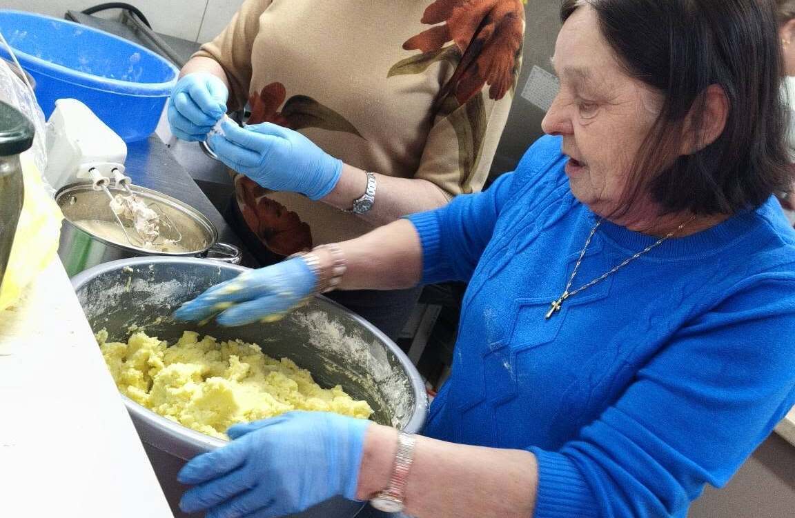 Zdjęcie do Warsztaty Kulinarne-Nauka robienia pączk&oacute;w ziemniaczanych