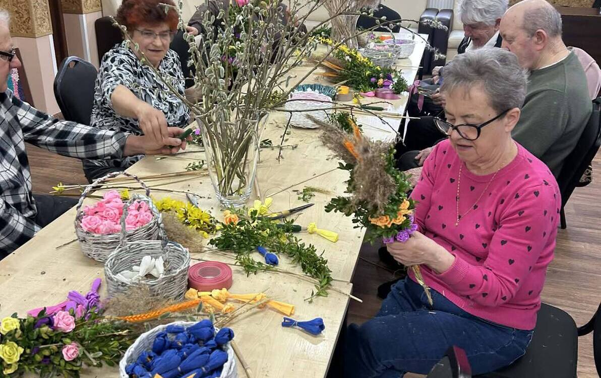 Zdjęcie do Warsztaty tworzenia Palm Wielkanocnych wraz z rodzinami naszych podopiecznych 