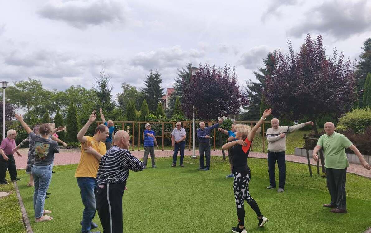 Zdjęcie do Wizyta Pani Aliny Switek - zajęcia z Slow Joggingu 