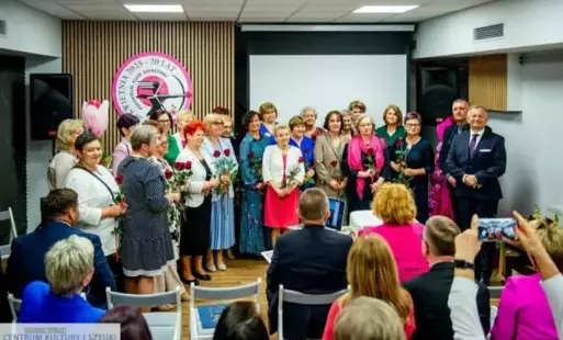 Wspólne zdjęce amazonek oraz uczestników spotkania