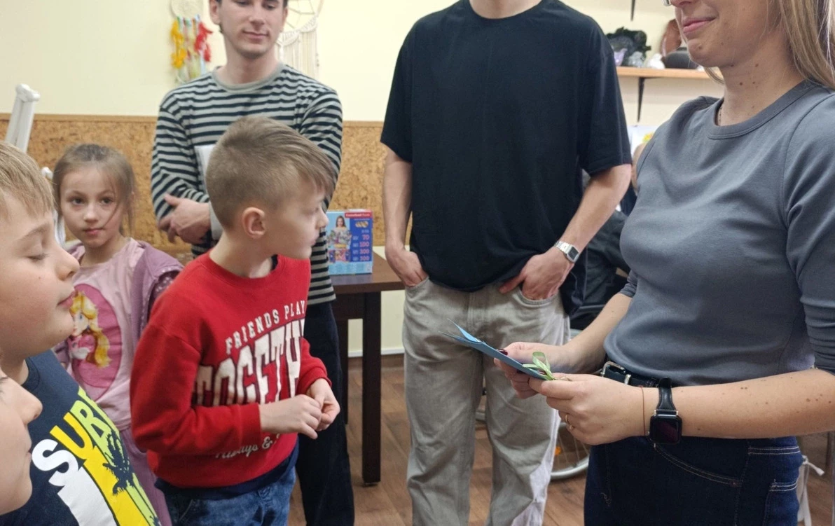 Zdjęcie do Wizyta Dzieci ze świetlicy szkolnej &bdquo;Pszcz&oacute;łki